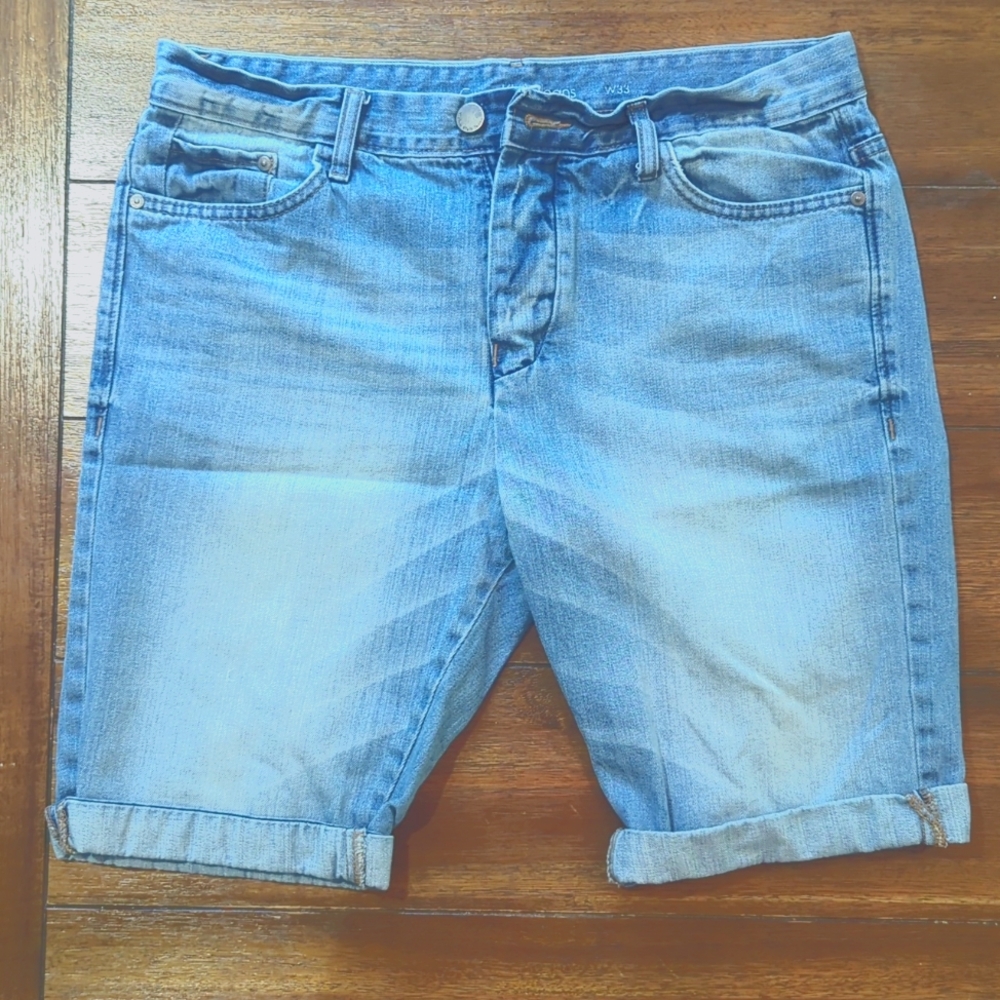 Calvin Klein Jeans cuffed shorts